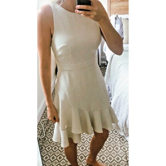 Banana Republic Dress Size 2P Polka Dots Cream Background Sleeveless Ruffle Hem - Picture 1 of 10